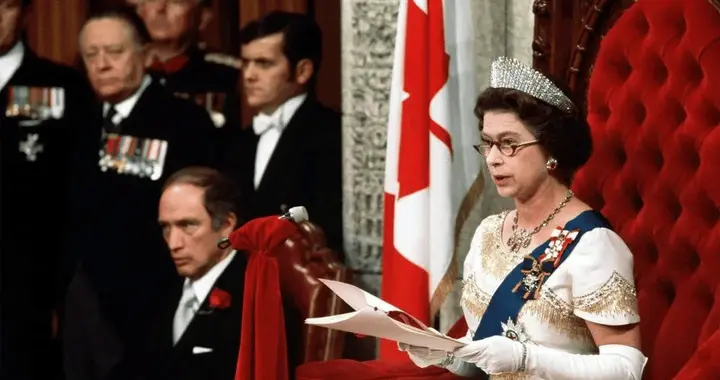 英帝国本可延续，只需迁都加拿大，意外因一场胜利功亏一篑