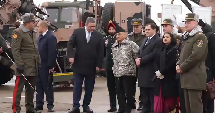 信任无价？你敢卖我就敢买，亚美尼亚展出从印度引进的武器装备！