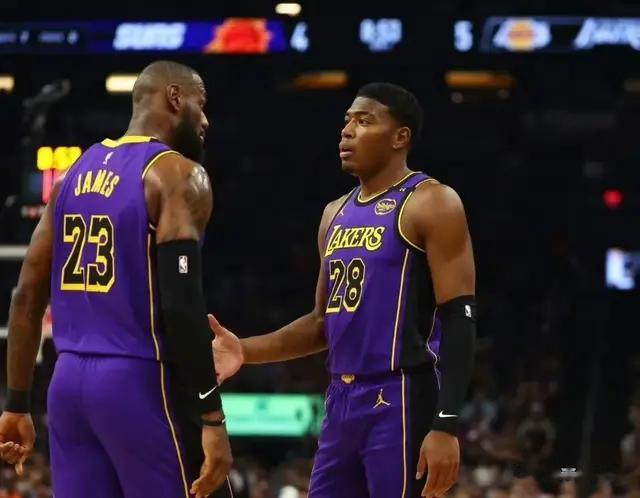 有望复出！明日湖人VS公牛伤病报告出炉，詹姆斯、八村塁出战成疑