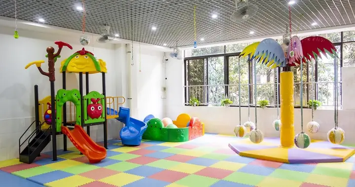 萌娃“退钱”上不了幼儿园？哭喊“捡垃圾也不去”