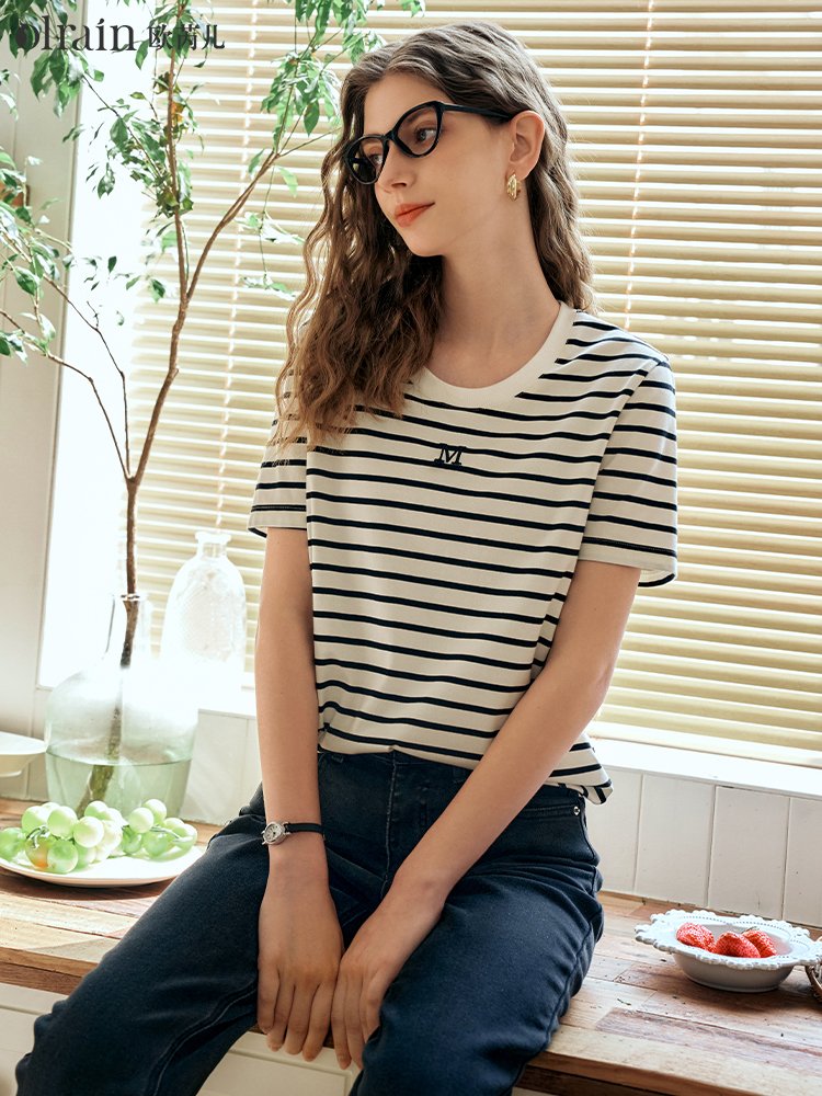 条纹简约宽松设计感短袖T恤