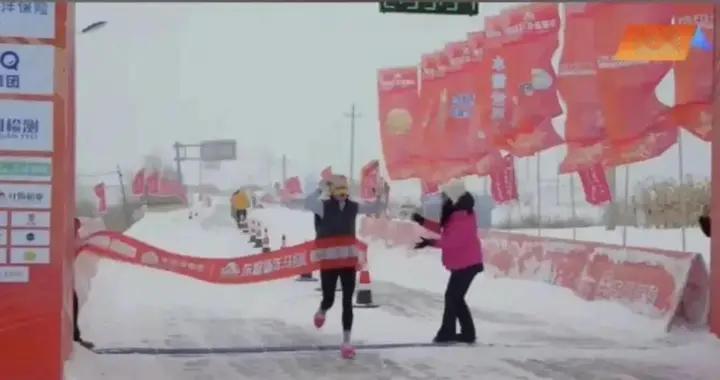 女护士夺冠多拿5000元！网友争论触及本质！