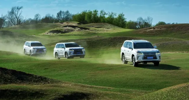 分时四驱、适时四驱、全时四驱、电四驱，四种四驱系统科普