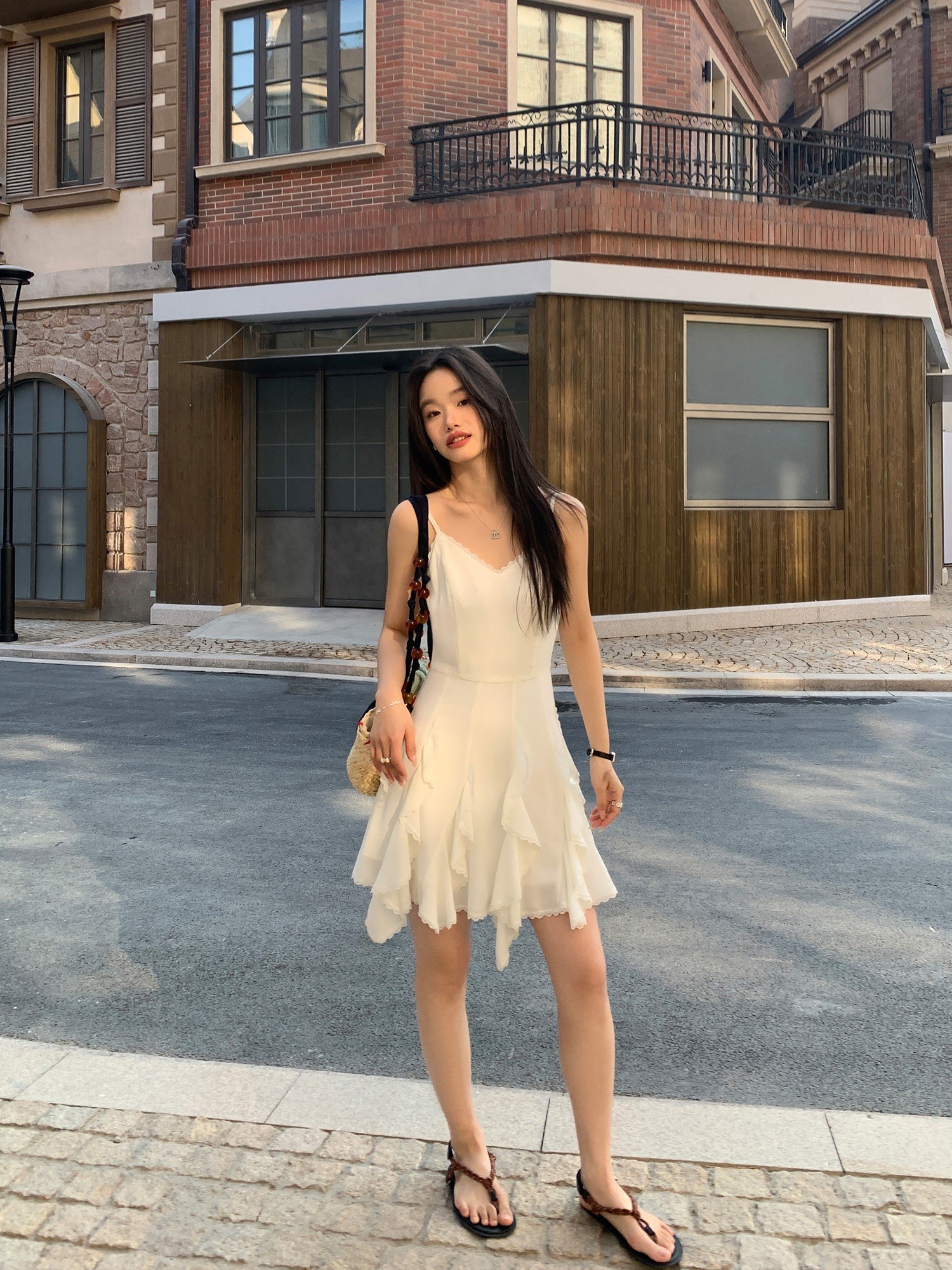 pusumede 蕾丝拼接吊带连衣裙女