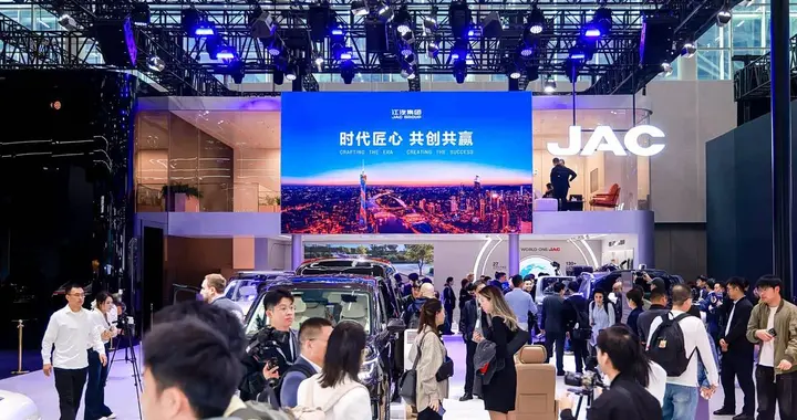 2025广州车展江淮汽车凭真实力“圈粉”？雄心可见一斑