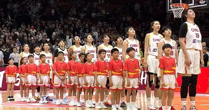 2+2+1+1+2，中国女篮86-76南苏丹 她却最失意：打得太差，有伤病？