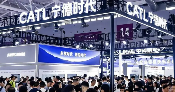 宁德时代股价腰斩，不仅是汽车厂商“造反”这么简单