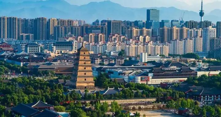 不要说榆林的G D P是兰州的两倍，就是十倍，它也不是西北第二城