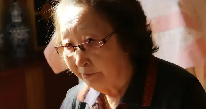 彭玉离世，她最大的牵挂不是别的，而是晚年唯一寄托的二婚丈夫