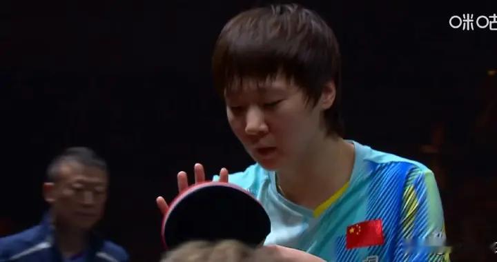 感动国人！王曼昱一月内获五冠，带伤复仇佐藤瞳，扮演国乒守护神