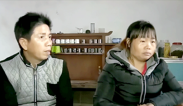 湖南光棍汉捡回个老婆，生两娃5年后才发现，原来媳妇不是中国人