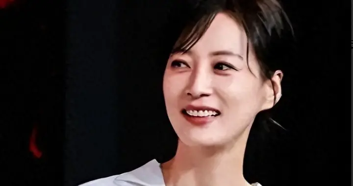 同居5年两度流产！被男友闺蜜联手背叛，她改名凭演技逆风翻盘