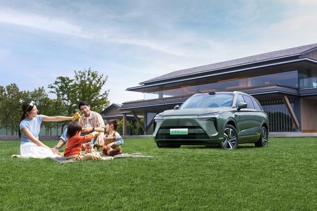 30万级智能六座旗舰SUV大比拼，全新蓝山凭啥更“香”？