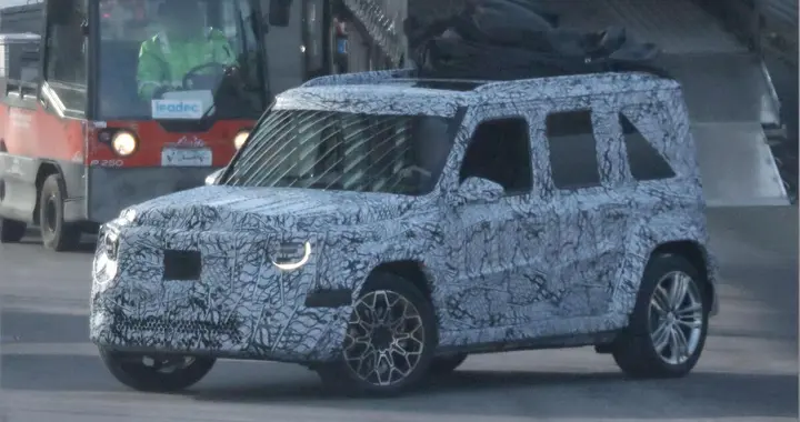 奔驰"小G级"电动版路试曝光，预计2027年量产