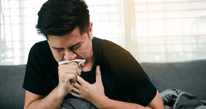 医生忠告：肺癌早期不是咳嗽？而是出现这5症状，千万别忽视
