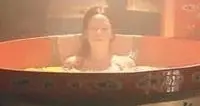 清朝太监回忆：妃子洗澡从不用手，也不避讳太监，十分侮辱人