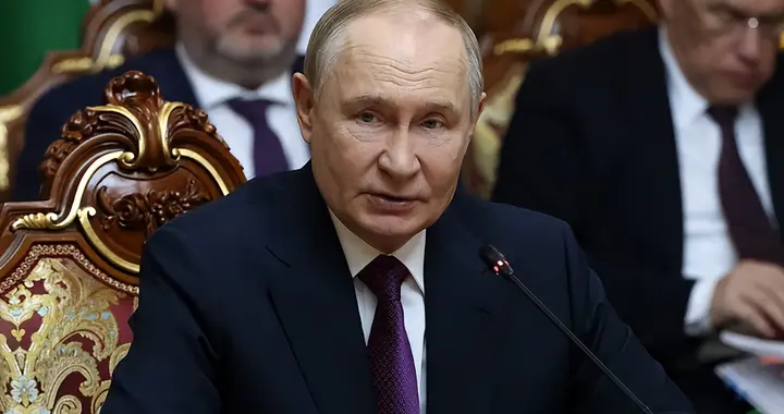 大量无人机袭击普京官邸，特朗普非常生气，俄乌和谈要泡汤？