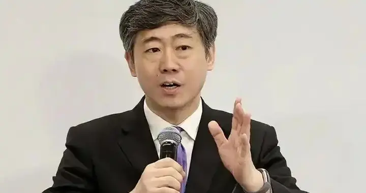 清华教授罕见动怒，农民养老金拖不得，七八十岁等不起