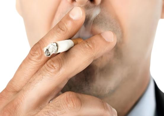 医生不肯说的真相：戒烟比抽烟伤害还大，严重可能会导致心梗？