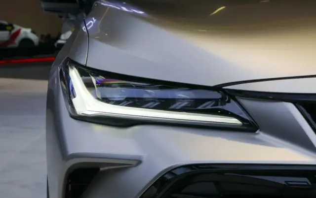 换壳“雷克萨斯”沦为价格屠夫！长近5米跌至13万，2.5L喝92油