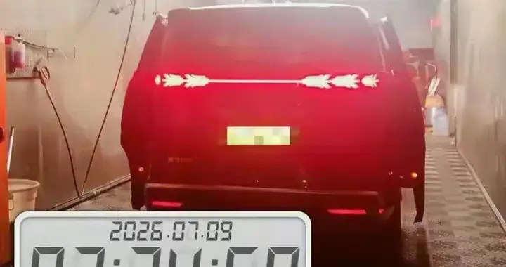 男子深夜打车，后座公然留大便扬长而去！只赔799元，司机崩溃