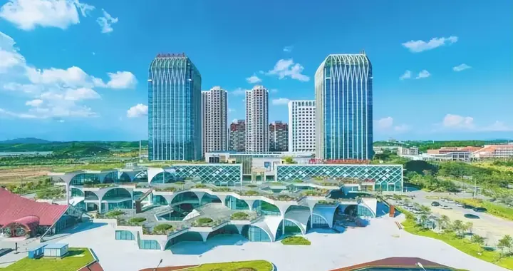 中国地理位置最好的10座城市，有你家乡吗？