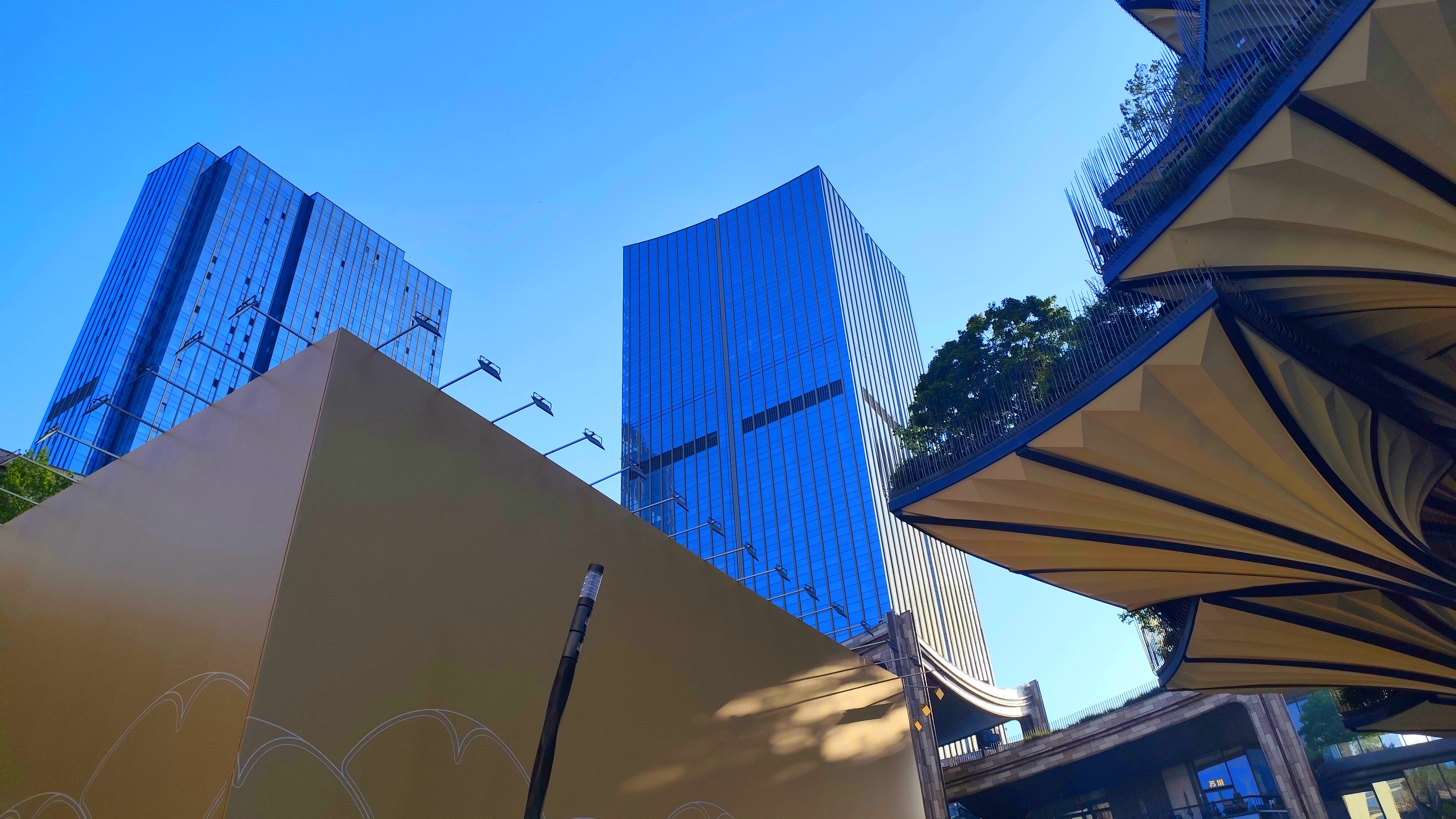 西北首家Apple Store（苹果直营店），终于尘埃落定了！这几天不...