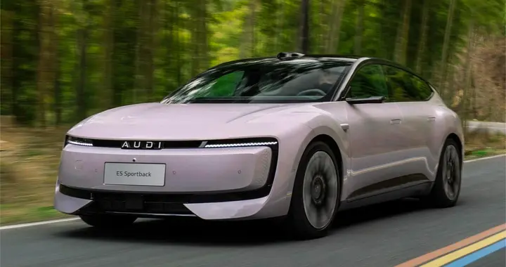 旅途怕累？奥迪E5性能版按摩座椅+后轮转向，坐着很得劲！