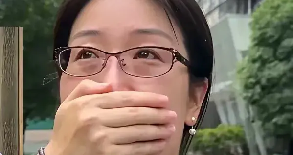 太膈应人！邻居自曝被曹某撩拨过被指骑驴找马 一言怼去对方吃了瘪