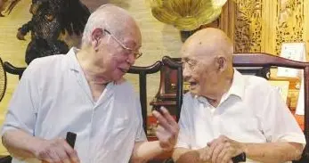 1949年，马士弘起义进城谈判，见到军管会代表：你不是我五弟吗？