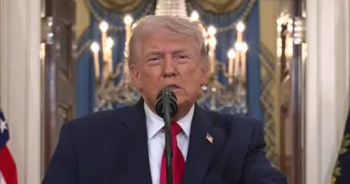美国甩出王炸！35个伊朗目标被拉黑，霍尔木兹海峡通行费说禁就禁