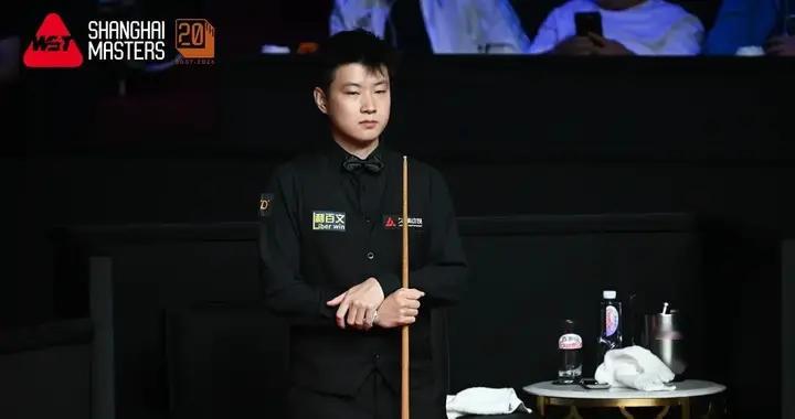 8-6 领先握大好局面！赵心童连丢关键局，8-10 不敌威尔逊止步