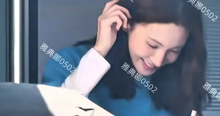 金晨的鼻子真的拉低了她的颜值，鼻子不仅又高又尖在阳光下还透明