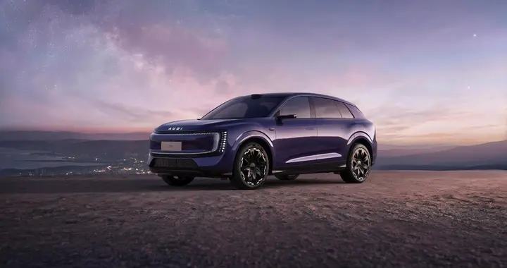 25万纯电家用SUV：奥迪E7X对比问界M6，豪华平权打破性价比偏见