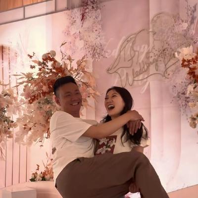 杉林听杉涛：去年刚结婚，却也没有了初次见