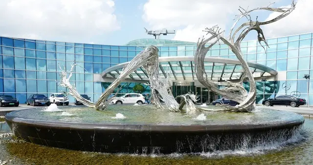 韩国版“全球鹰”来了：自研中高空无人机首架量产机下线