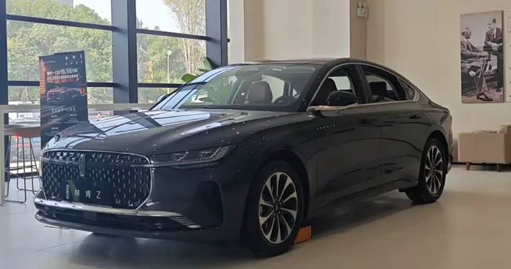 被冷落的豪华车！下探到16.98万，全系2.0T高功，不比迈腾香？