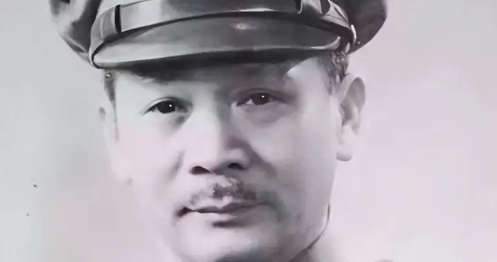 55年，一位国军大佬对妻子说：若跟了毛泽东，我就是十大元帅之首