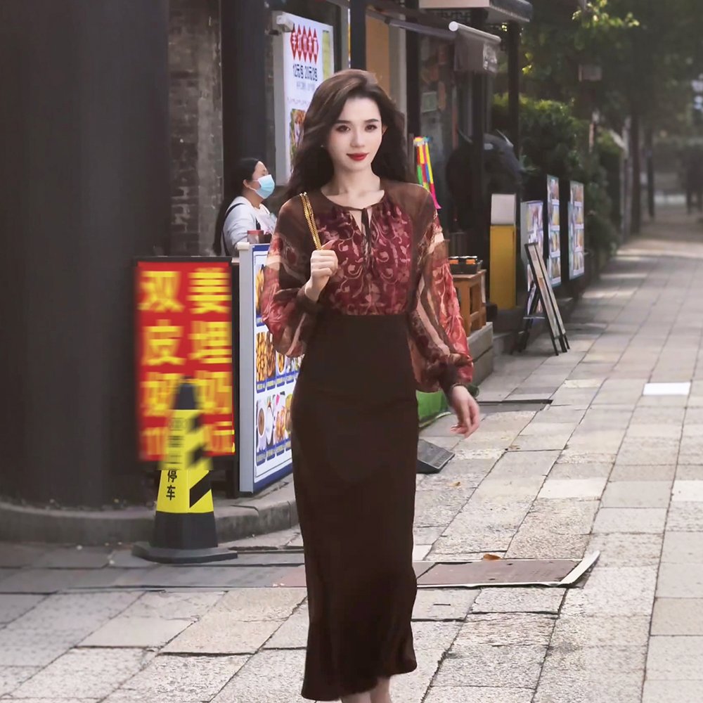 春季高级感法式拼接印花连衣裙独特漂亮长裙