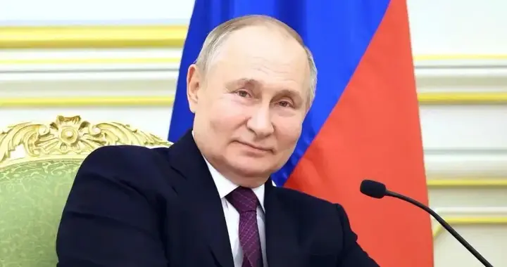 特朗普一觉醒来情绪失控，普京只用一句话，就让他哑火了？