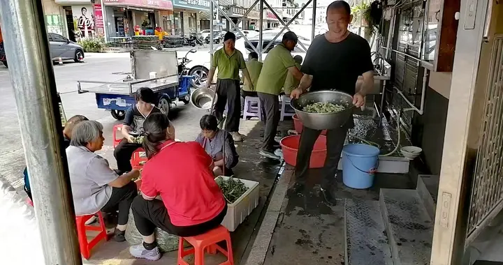 夏日善行暖人心 素食志愿递温情
