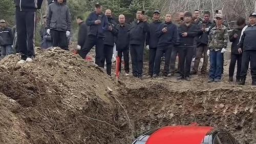 任九喻：辽宁，一富豪走了，生前喜欢奔驰