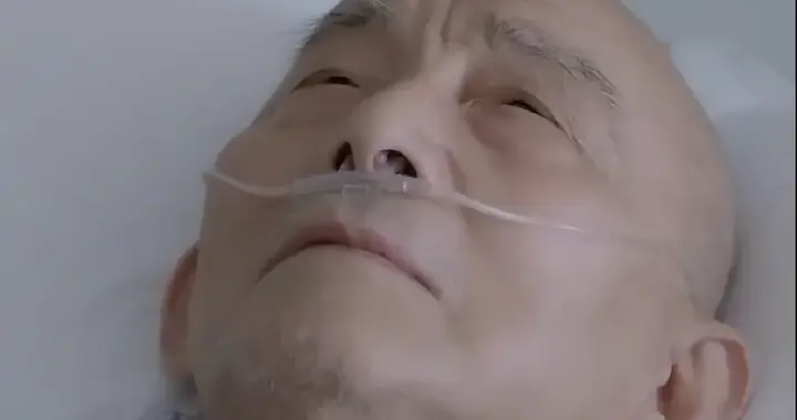 游本昌离世仅12小时，荒唐一幕出现，女儿被诟病，儿子签字惹争议