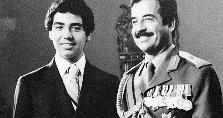 伊拉克“地狱太子”乌代，美军搜查宫殿，发现布什双胞胎女儿照片