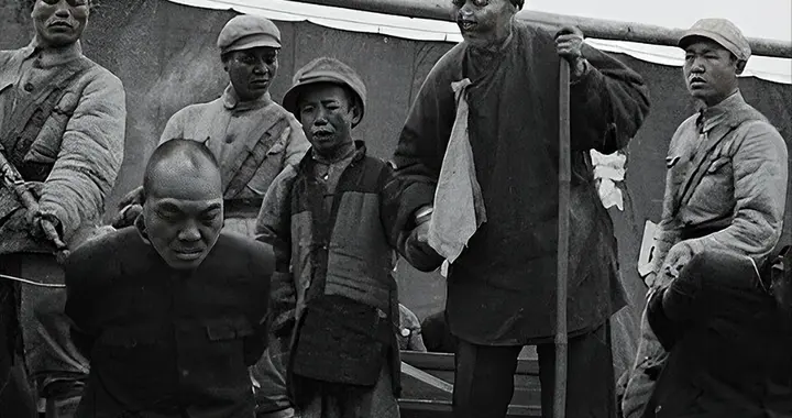 49年军区政委返乡想报杀母之仇，毛主席大手一挥：把425团带去！