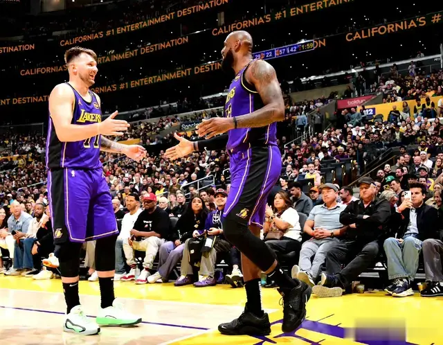 四连胜？明日湖人VS森林狼伤病情况，全员出战PK伤兵满营！