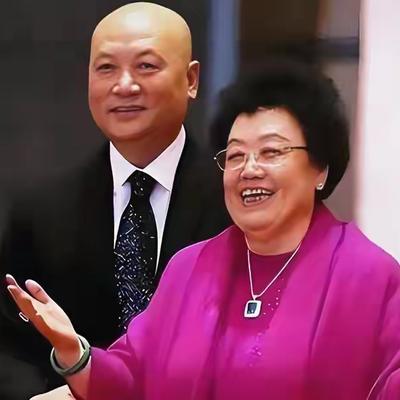 上海LiLi爱吃瓜：陈丽华这辈子值了!做