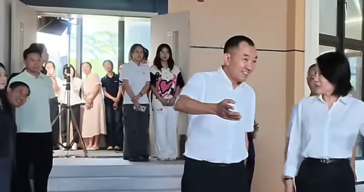 制造业老板扎堆办学校，不是搞慈善！背后是工厂最痛的现实