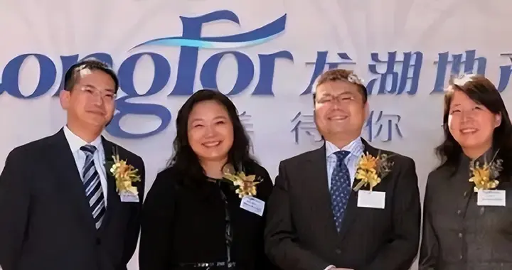 离婚给前夫200亿，转身拿下半个地产圈！中国最神秘女首富，火了