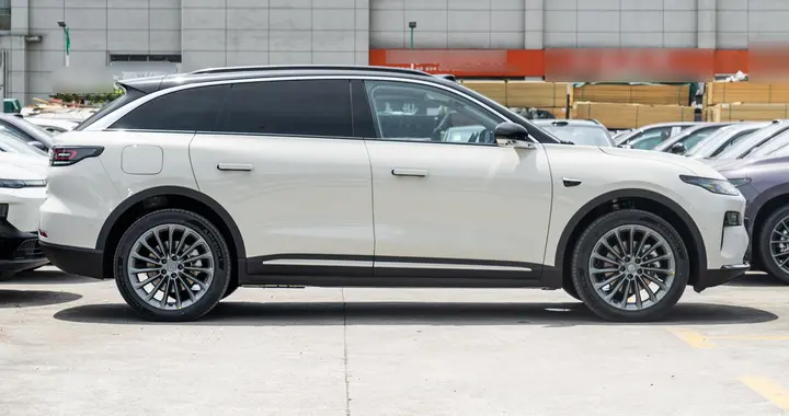 预算15万看这款，带激光雷达，前双叉臂，轴距2930mm，家用很靠谱